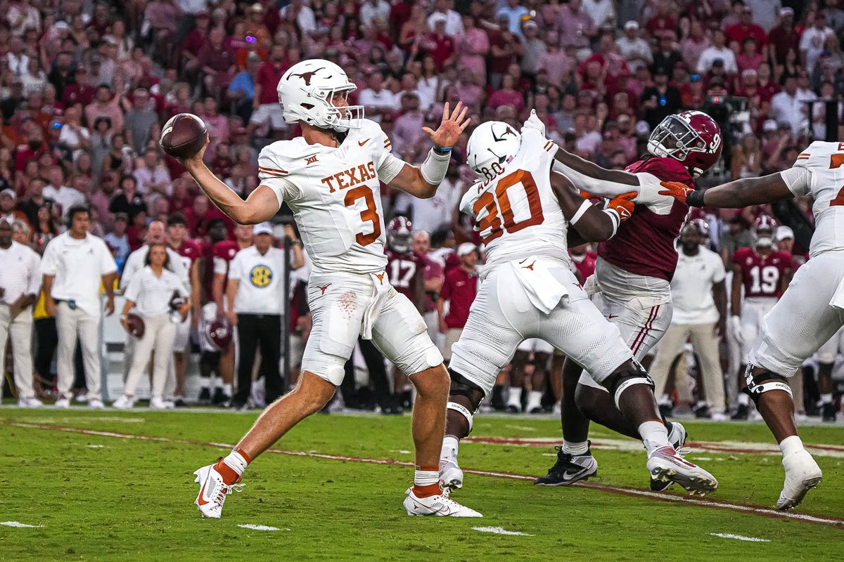 How to Watch Texas vs Wyoming Live Stream & Start Time September 16