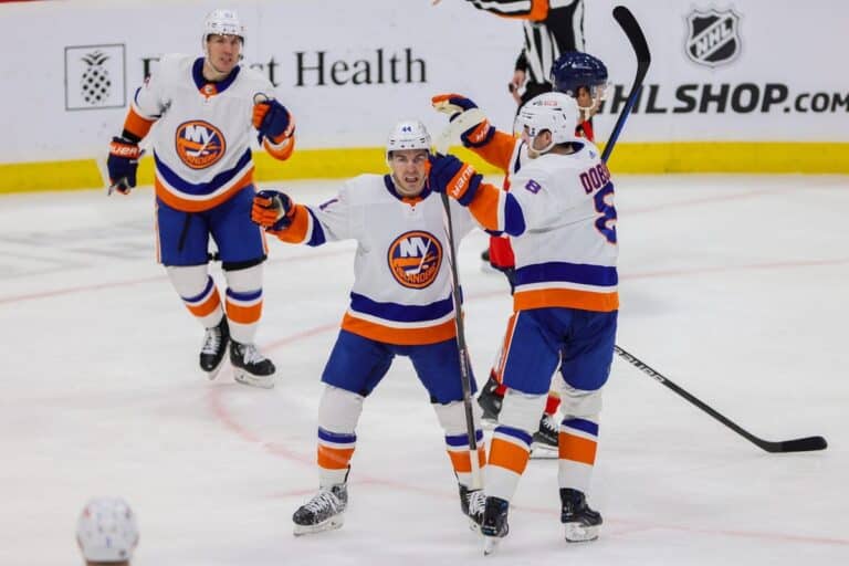 How to Watch Islanders at Senators: Stream NHL Live, TV Channel